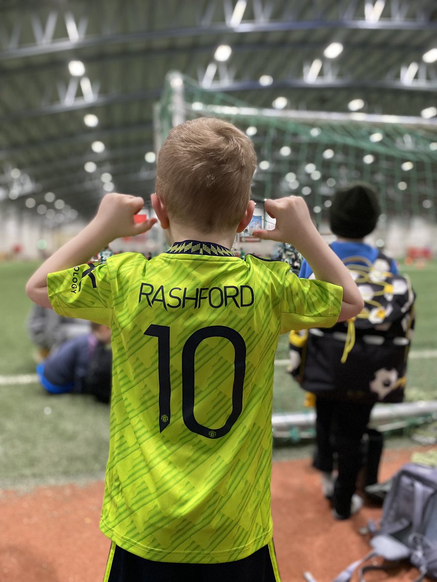 vallividarsson's tweet photo. Viktor flying in from Iceland to see his hero @MarcusRashford play vs. Barcelona!
First ever trip to Old Trafford and he is ready for the show! https://t.co/EA61lJL1kS