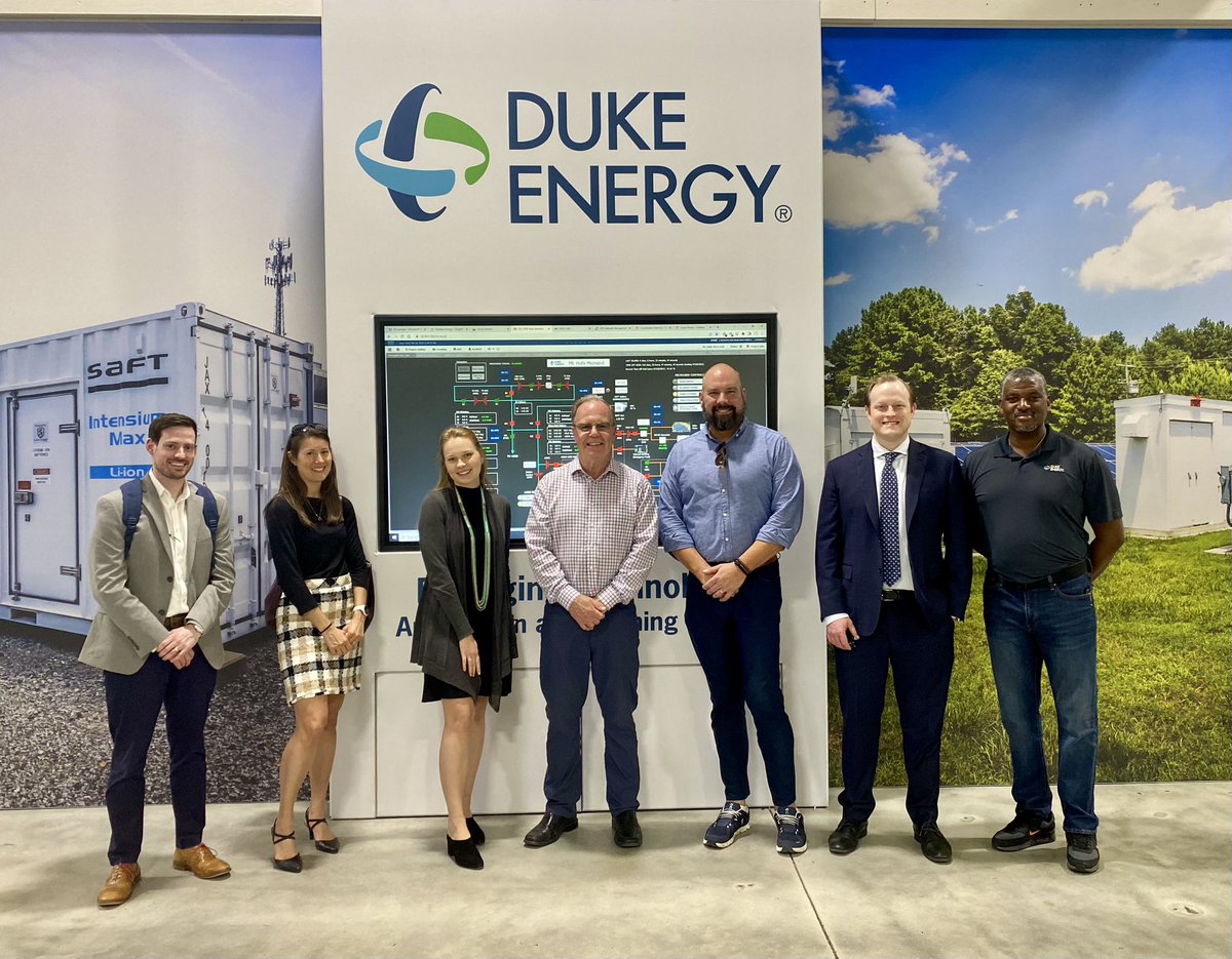 DE_LoganS's tweet photo. Learning about some of the greatest electric utility 💡 innovation and tech opportunities that are coming. It never gets old coming to our @DukeEnergy Mt. Holly Emerging Tech Center - I learn so much. @zeta_2030 #cleanenergy #CleanEnergyCleanFuture #EVs #microgrid #EmergingTech https://t.co/SbOss6B91M