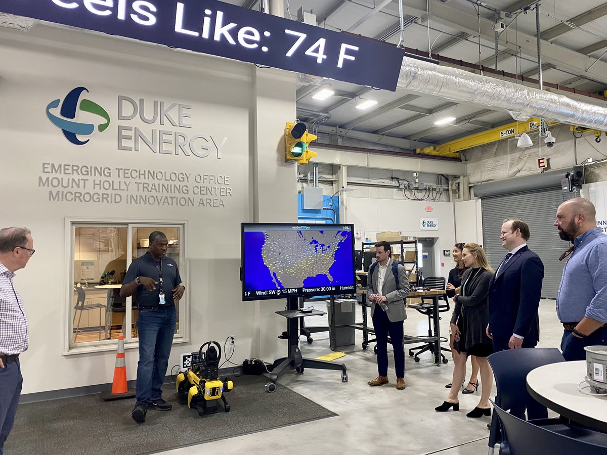 DE_LoganS's tweet photo. Learning about some of the greatest electric utility 💡 innovation and tech opportunities that are coming. It never gets old coming to our @DukeEnergy Mt. Holly Emerging Tech Center - I learn so much. @zeta_2030 #cleanenergy #CleanEnergyCleanFuture #EVs #microgrid #EmergingTech https://t.co/SbOss6B91M