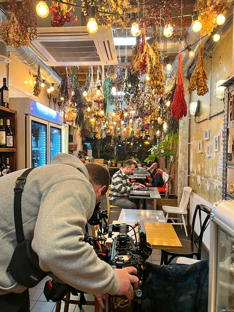 🎬 Lights, camera, action... 

Drop us a line to find out more about hiring our space ✨

bit.ly/2RiMhIO