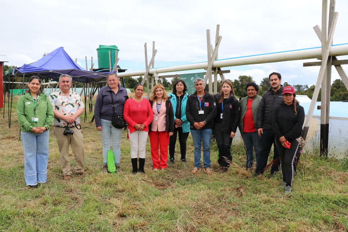 subturismo's tweet photo. 🏞 TURISMO SUSTENTABLE 🌧
Equipo de Subsecretaría y de @Gober_LosRios visitaron Isla de #Quehui en #Chiloé a revisar empredimiento turístico que obtuvo la 1ra resolución sanitaria en el proyecto "Sistemas Sanitarios Sustentables", el que podría replicarse en #RegiónDeLosRíos 🍃. https://t.co/3VBUpbjaZX