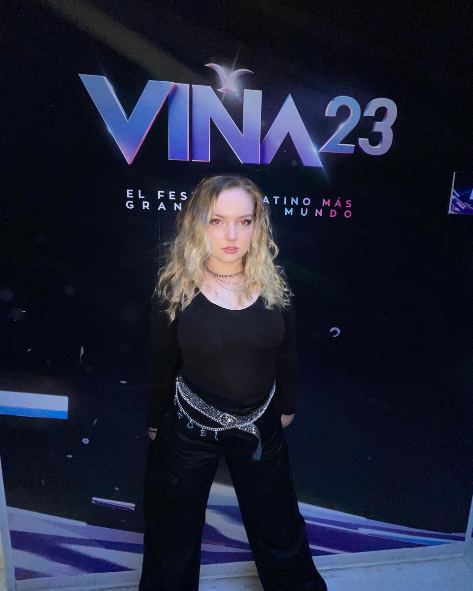 jemheigis's tweet image. Viña Del Mar w/ @karolg 2023 🥳❤️‍🔥 #VINA2023 #keyboardplayer #MananaSeraBonito