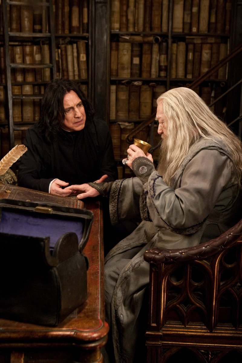 GiordaEmi's tweet photo. Albus implora #Piton di anticipare la sua fine ineluttabile...
https://t.co/JlvjGF9oqT
#HarryPotter #AlbusSilente #Dumbledore #Snape #leggere #salanieditore #libri #books #harrypottersaga #HogwartsLegacy #MeropeGaunt #JKRowling #TomRiddle #Voldemort #Horcrux #AlanRickman #film https://t.co/2LX7Ac7tF8