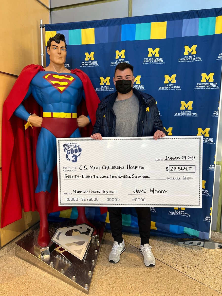 @jmoods13 is a real-life superhero for @mottchildren - raising nearly $30K during the @umichfootball season. Now he’s back to play @rocketleague and raise money to support therapeutic gaming for our #LittleVictors. Tune in today at 3pm EST and donate at twitch.tv/mottchildren.