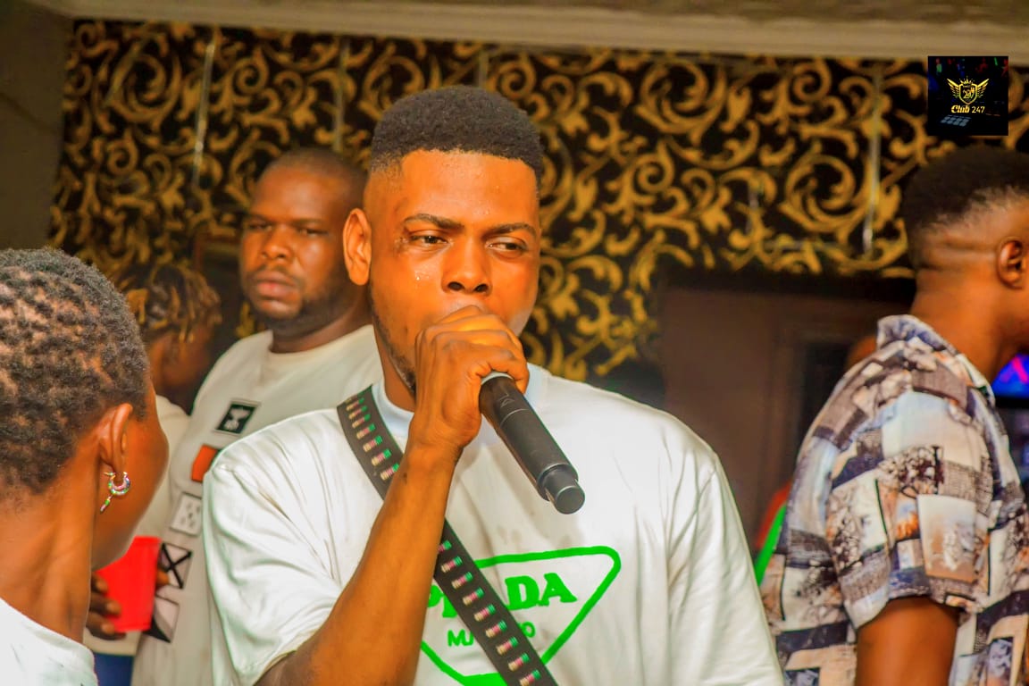 AyHypeman's tweet photo. @AyHypeman let vibe https://t.co/icliMgxSfS