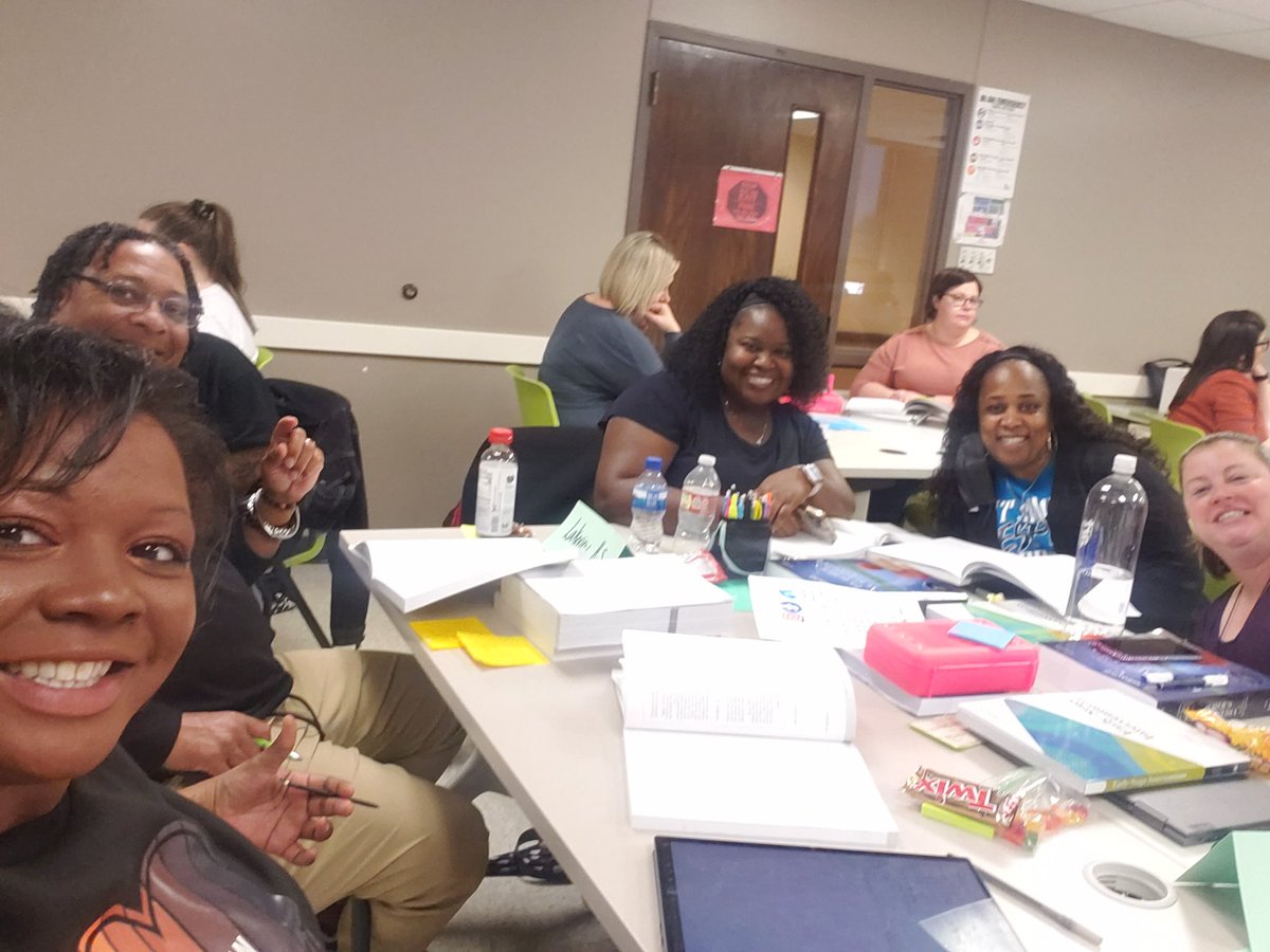 RandeeFerguso17's tweet photo. Meeting new people while getting our learn on!!! @JulieMoncrief10 #behaviorinterventions #gisdpbis https://t.co/2TIdMiQ3jG