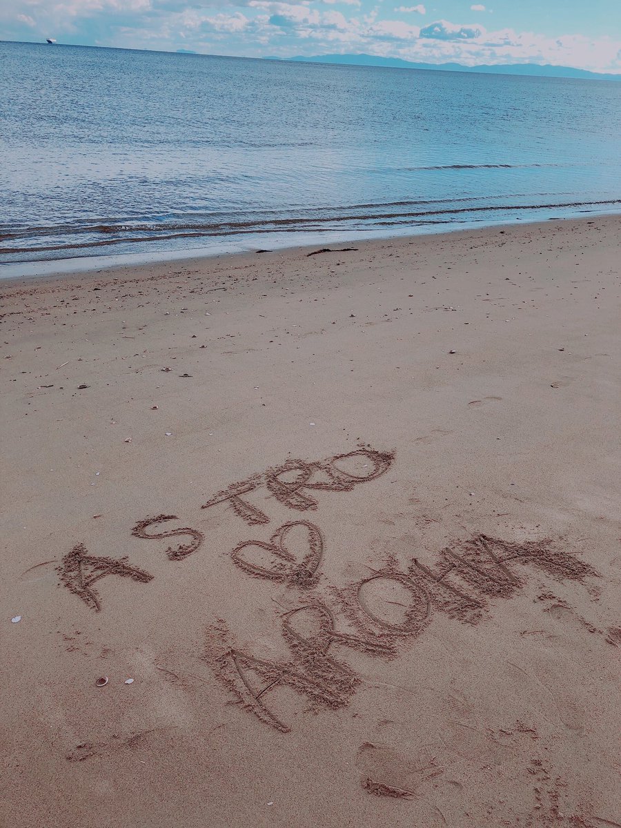 Emiri_astro225's tweet photo. K-POPにこんなにハマったのはASTROのおかげです💕
AROHAにも出会わせてくれてありがとう🥰
ASTROもAROHAも大好き🫶

 #아스트로를_만난건_7ㅣ적_이야
  #HAPPY7thWITH_ASTRO https://t.co/pS2RTMDeK7