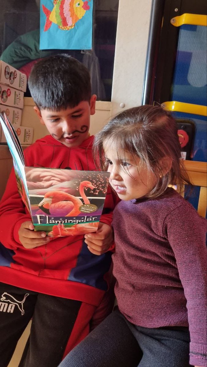 gbbkutuphaneler's tweet photo. Nurdağı ve İslahiye'de depremzede çocuklarımızı yalnız bırakmadık.

#gaziantepbüyükşehirbelediyesi
#gaziantep #nurdağı #islahiye #depremzede #etkinlik #gezicikütüphane

@GaziantepBeld 
@FatmaSahin 
@gbbkulturturizm 
@gbbmuzeleri https://t.co/qYLhWSJCiH
