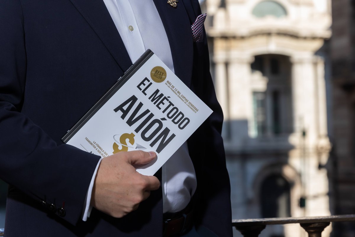 MetodoAvion's tweet photo. El libro indicado siempre te hará compañía...
#Miercoles #ElUnicoPoderoso #mitaddesemana #MiercolesDeCeniza #Cuaresma #elmetodoavion https://t.co/vYhtXx0yma