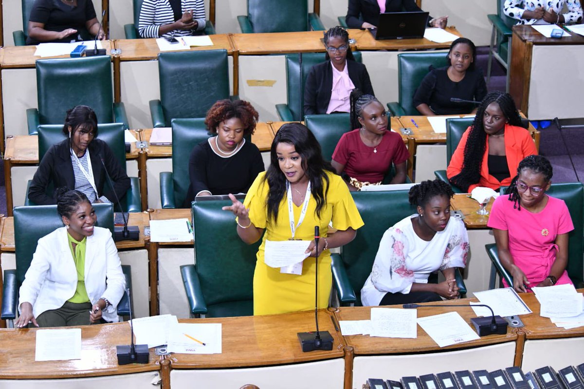 JamaicaZone's tweet photo. JulietHolness: History was made yesterday, with the introduction of the first all female sitting of Parliament at Gordon House.
#womeninpolitics #gordonhouse https://t.co/Bd5A6p0zpG