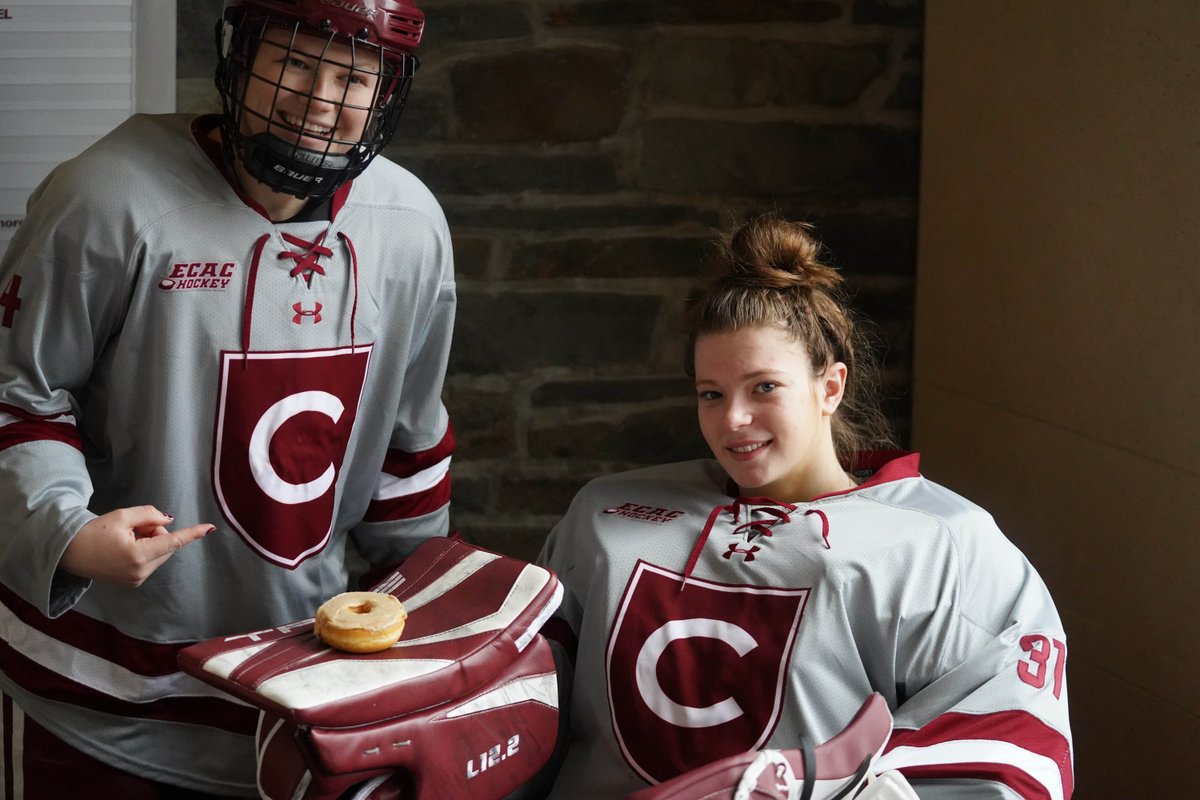 ColgateWIH's tweet photo. .@Kayle_osborne serves up 🍩 on the weekend and during the week. 

We'll see you in the Class of 1965 Arena Friday night at 6 p.m. 🏒

#WePlayFree https://t.co/ZT6T8QOLO1