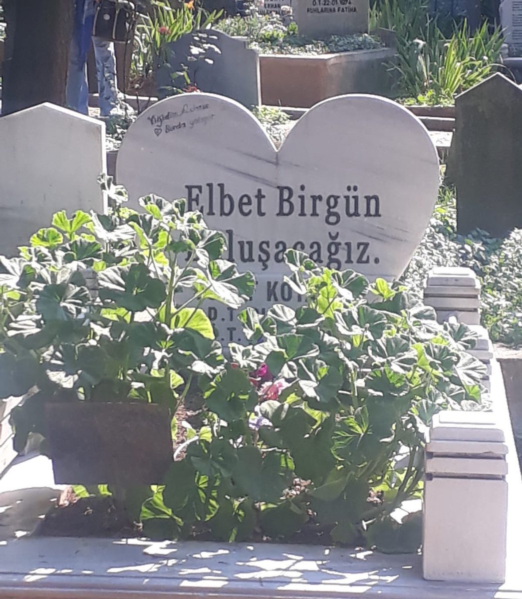 Bazı hikayeler yarım, bazı kavuşmalar mahşere kaldı.