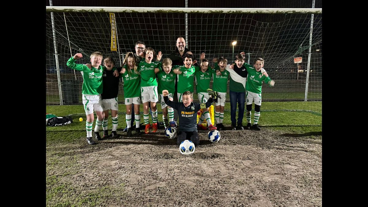 sv_baarn's tweet photo. 🥇 Kampioen

SV Baarn JO11-1 won vanavond met 9-3 van Nieuwland. 

#svbaarn #baarn https://t.co/5Q4KfkSuGO