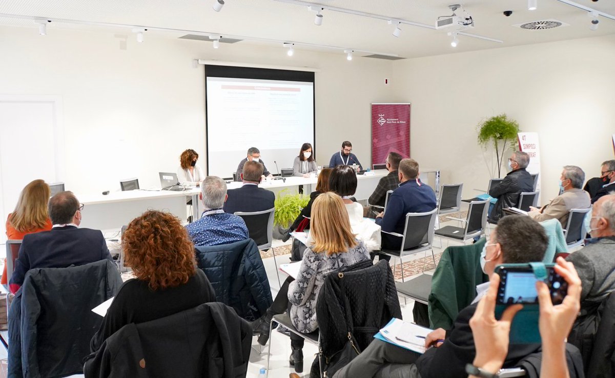 LaFuraCoop's tweet photo. 📈La 5a edició del #SimposiGarraf debatrà sobre l'economia i l'estratègia de la comarca.
📆 Les jornades seran els dies 15, 16 i 17 de març.
➡️https://t.co/M6AwHvV14b https://t.co/rUwf4Og1B0