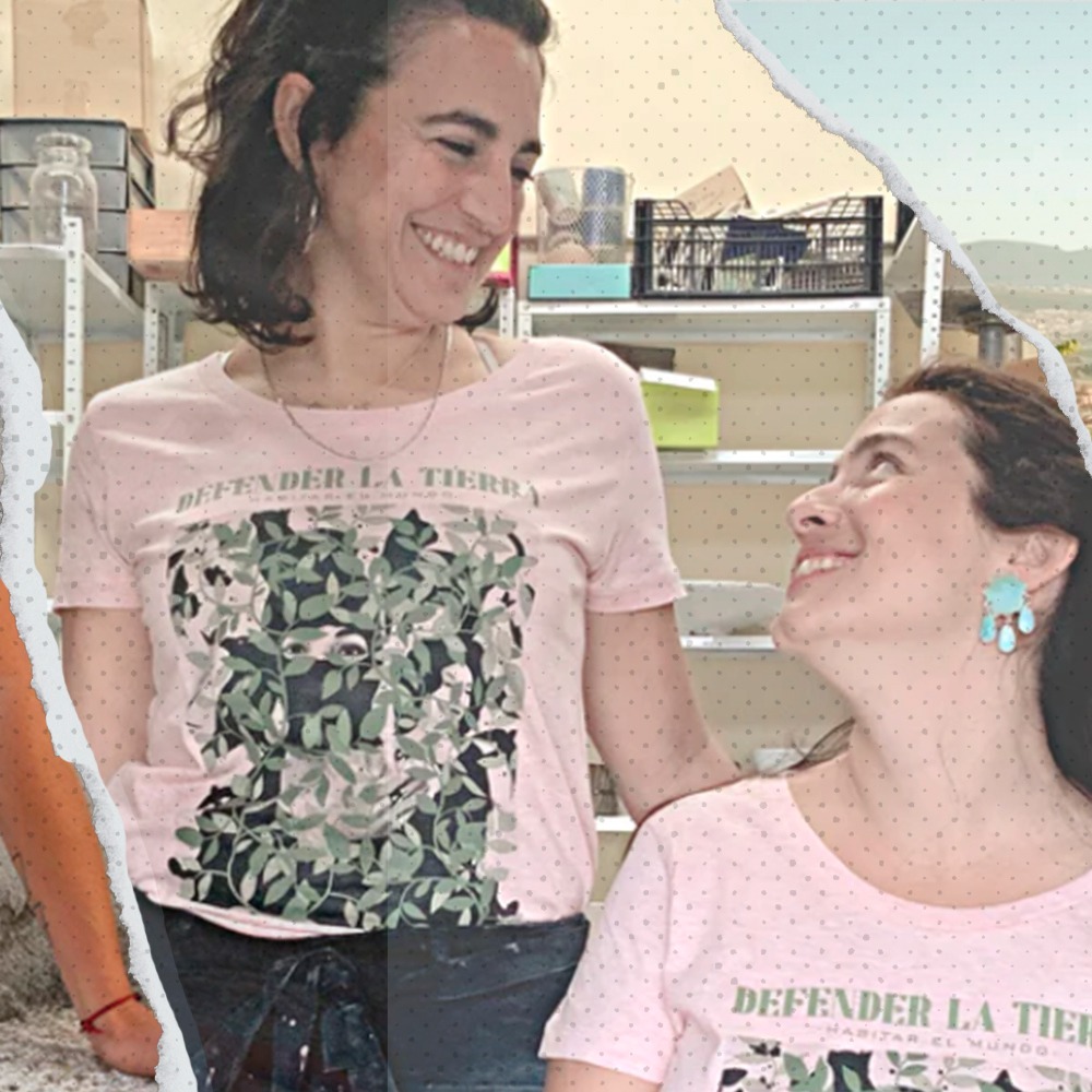 Partisano_cat's tweet photo. #MissComadres és un d'aquests projectes què estem orgulloses de dir que el podeu trobar a les nostres botigues de barri i la web.
Un projecte que aposta per un model d'economia feminista, social i solidària.
Els seus productes aquí 👇🏼
https://t.co/h9hWo9szdo
#Partisano https://t.co/ecW66mhIIr