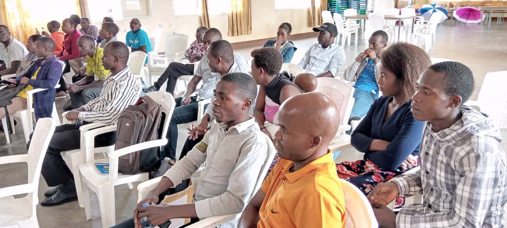 AyeiAfrica's tweet photo. From its inception, @AyeiAfrica   not only mobilizes and organizes the youth venturing into agriculture,  but also empowers them with the finances they need to make it as agri-entrepreneurs. AYEI Burundi is about to implement its 2nd funded project after training beneficiaries https://t.co/s1WPB2hYlq