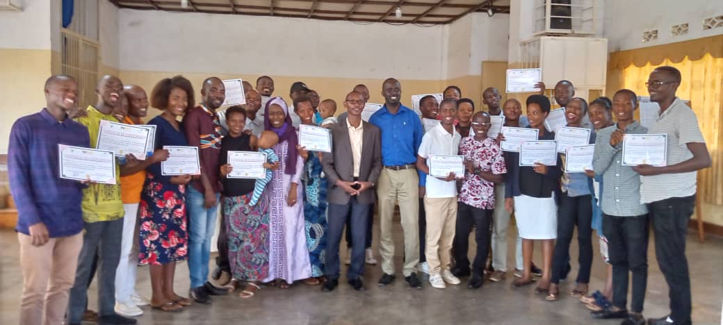 AyeiAfrica's tweet photo. From its inception, @AyeiAfrica   not only mobilizes and organizes the youth venturing into agriculture,  but also empowers them with the finances they need to make it as agri-entrepreneurs. AYEI Burundi is about to implement its 2nd funded project after training beneficiaries https://t.co/s1WPB2hYlq