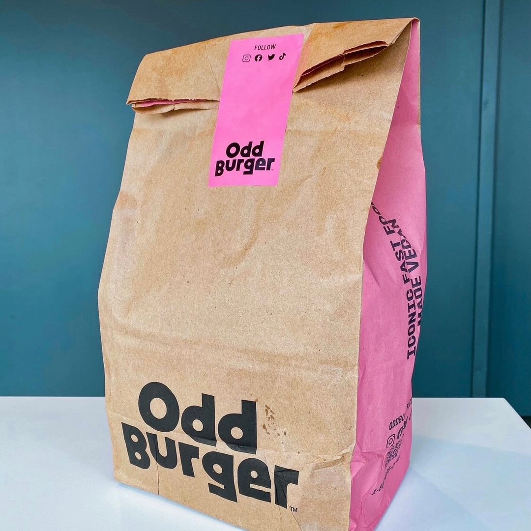 oddburger's tweet photo. πPerfect day for take-out. Did you know you can pre-order your pick-up on our app?
#torontofood #torontovegan #londonvegan #windsorfood #windsorvegan #vaughanvegan #hamiltonvegan #waterloovegan #whitbyfood #whitbyvegan #bramptonfood #bramptonvegan #calgaryfood #calgaryvegan https://t.co/ejM15qaJ5s