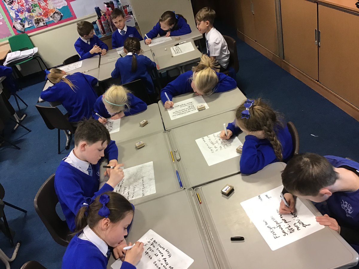 MuchWooltonOpal's tweet photo. In Class 7 we are learning about algorithms. We have written our own algorithms, learning that we have to check every step is written down careful so that the action is completed correctly. #muchwooltoncomputing @muchwooltonsch https://t.co/J43Ew2AUep