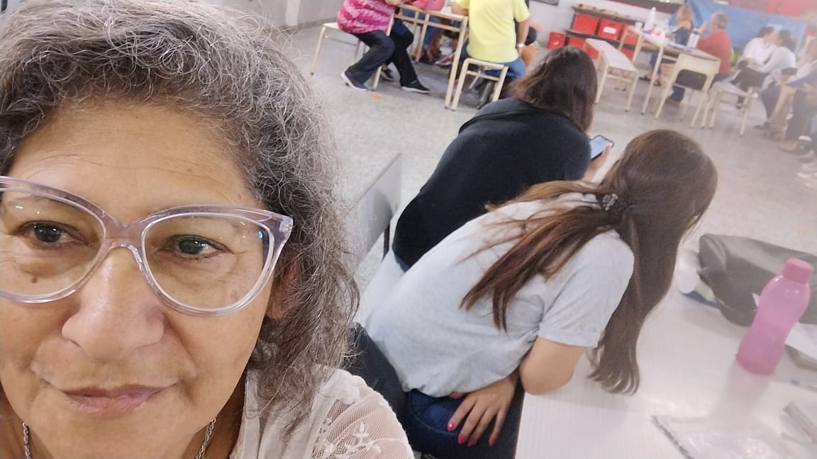 udocbacentral's tweet photo. 📍 MORENO 
En el acto público de EOE con las compañeras GLORIA OLGUIN en Turno Mañana.
#UDOCBAPRESENTE https://t.co/Dq2JxhrLiZ