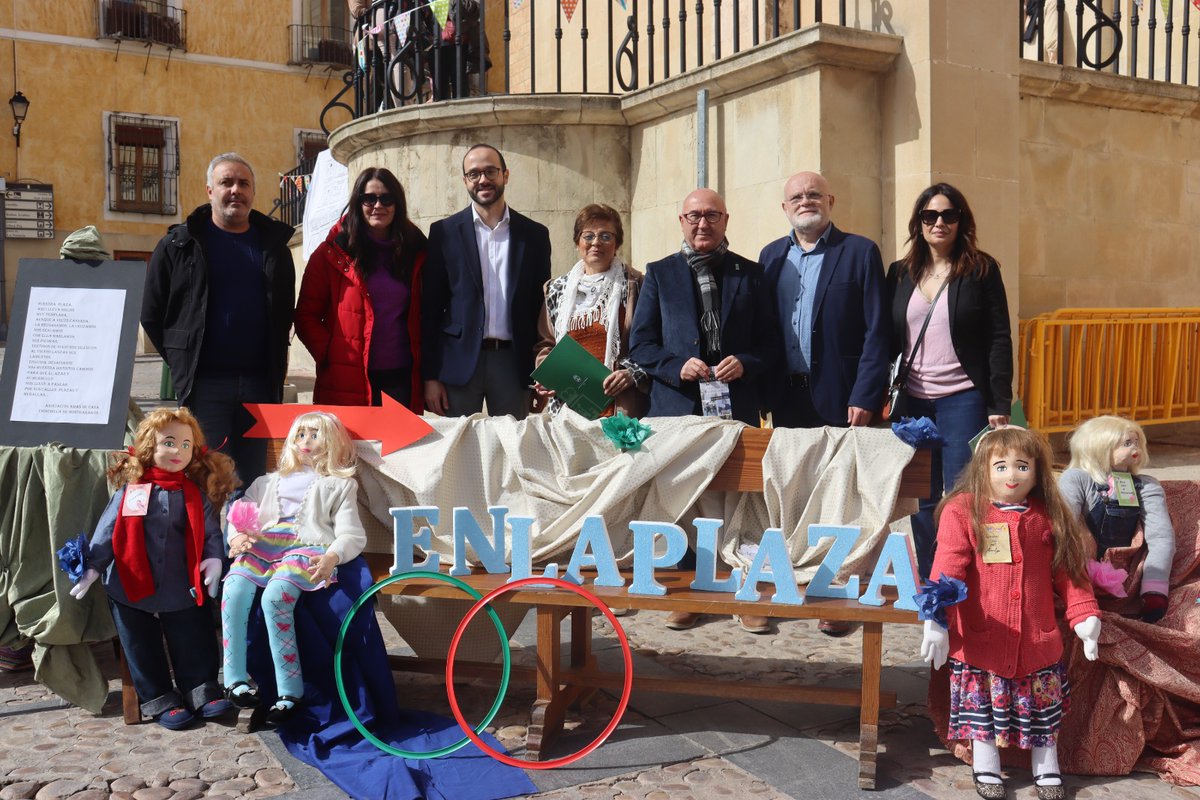 dipualba's tweet photo. 🤩 Nuestro vpdte., @valera_fran, ha visitado los #LosMiércoles de #Chinchilla, una de las tradiciones culturales más #singulares de 🆎️, reiterando el compromiso de la #Dipualba con esta celebración, y nuestro apoyo para que pronto sea Fiesta de Interés Turístico Regional ❤️👏🏻. https://t.co/ot4Oj0xO8V