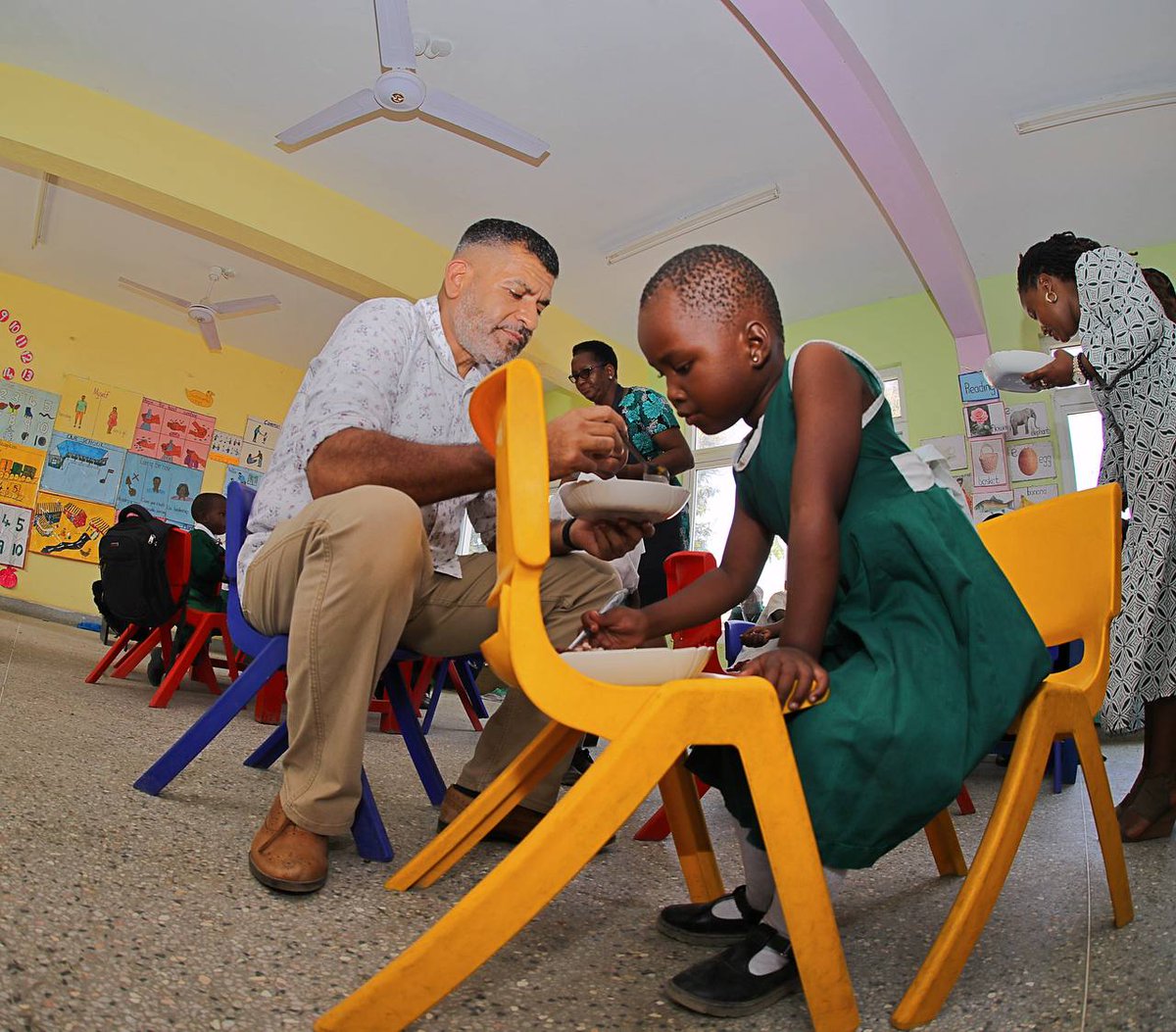 LAUNCH OF ECD PUBLIC SCHOOL FEEDING PROGRAM 

In partnership with Food4Education, Mombasa county government has officially launched free Public School Feeding program for ECD learners that will provide nutritious meals to 11,000 learners in 97 schools in the county of Mombasa .