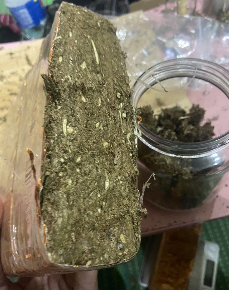 Chefdaganja's tweet photo. Bom dia tropa 
Prensado de 10/30/50/80+
E ak 47 de 35R$ 🥦
Enviamos pra todo o Brasil 🛫
Chega na dm 📨 https://t.co/HMs52KBlTN