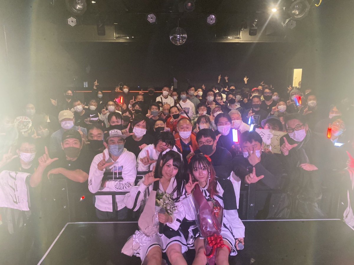 _anonclara's tweet photo. 取り急ぎラストライブありがとうございました！！

この後アメリカ村BEYONDで朝までアフターパーティーです！！

お待ちしております！ https://t.co/Sw9QoMPQcA