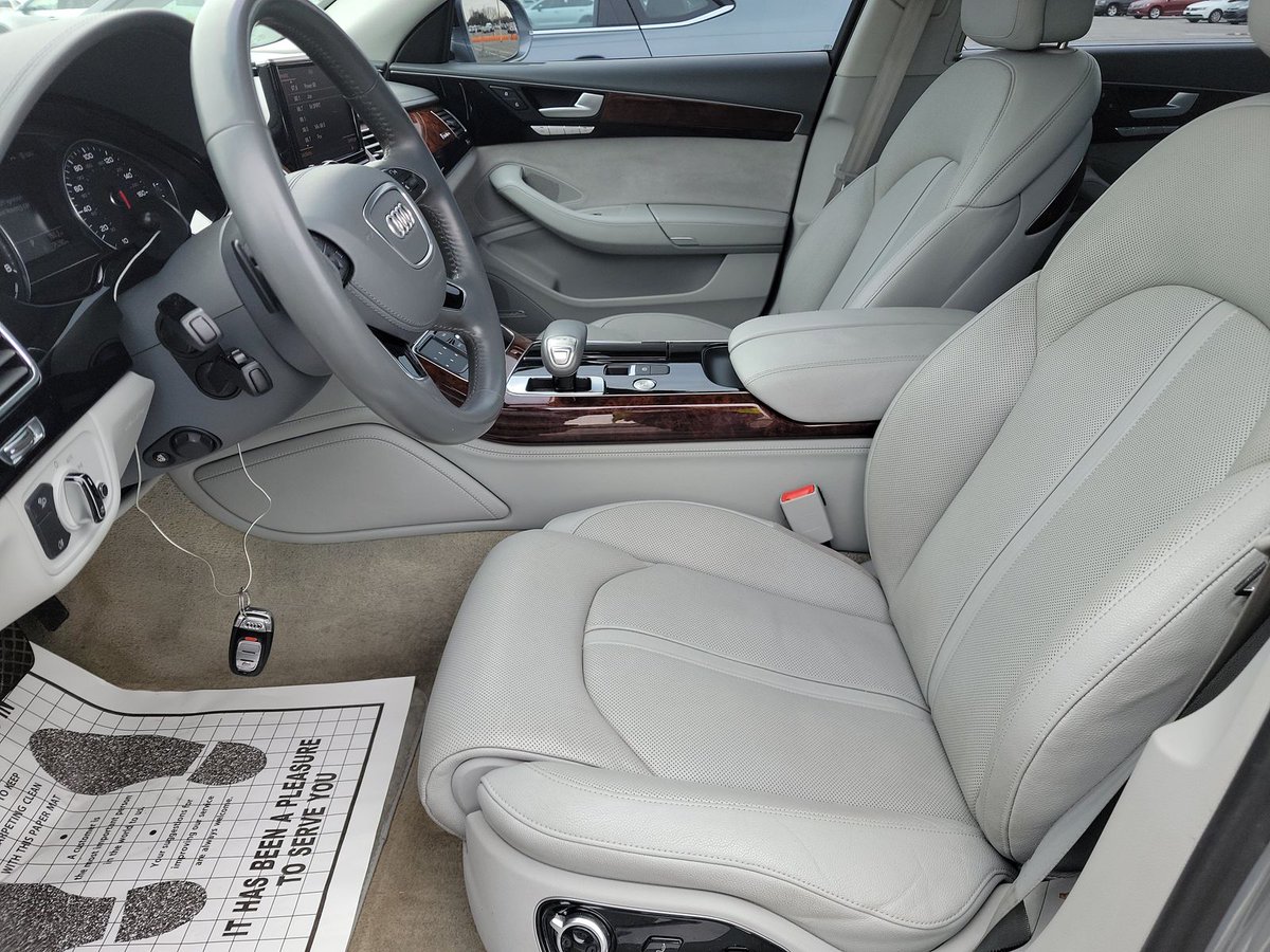 MurrellMtspts's tweet photo. 🔥2013 #AudiA8L 🔥
>Sun/Moonroof
>Driver Assistance Pkg
>Cold Weather Pkg
>Camera Assistance Pkg
>Comfort Pkg
#Audi  #LuxuryCars #TheFinAutoBroker #A8L #CarsForSale #CarofTheDay https://t.co/ZjLyNCDZFV