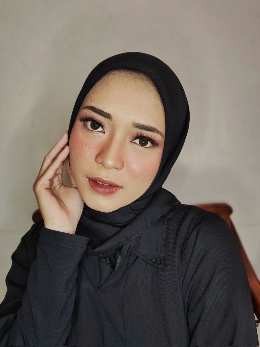 muabandungnia's tweet photo. Panggilan buat calon-calon manten yang lagi cari makeup buat prewedding di Bandung cuss bisa makeup sama aku ☺️
Info pricelist dan booking bisa klik link di bio yaa girls!
#muabandung #makeupprewed #makeupprewedbandung https://t.co/ihilINJpQz