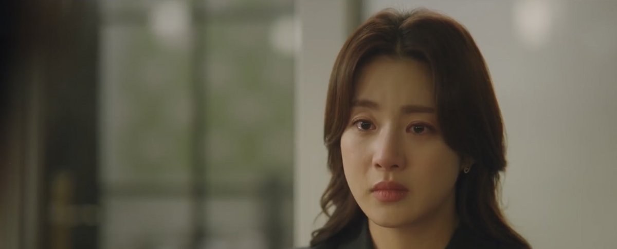kenthusiastic10's tweet photo. I hope the writer might take some pity on Ha-Ra in the final episode of #StrangerAgain and give her a happy ending. I’m open to her meeting someone new and having a successful career. I hate for her to end with wasted time. #StrangersAgainEp11 #KangSoRa #JangSeungJo https://t.co/C4SyRPkoS6