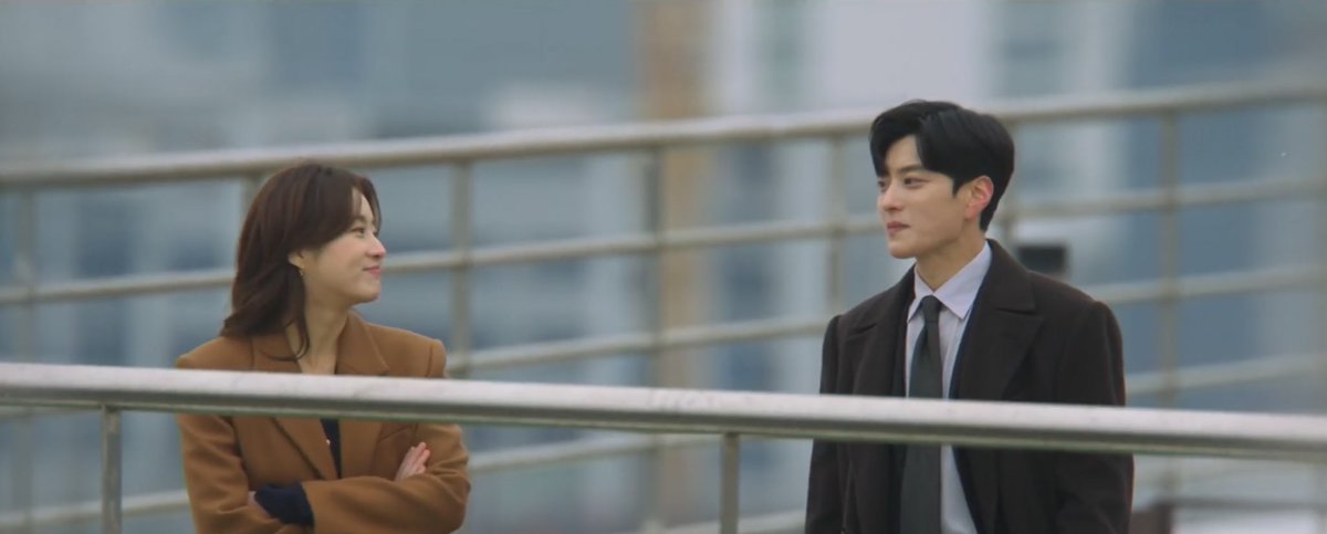 kenthusiastic10's tweet photo. I hope the writer might take some pity on Ha-Ra in the final episode of #StrangerAgain and give her a happy ending. I’m open to her meeting someone new and having a successful career. I hate for her to end with wasted time. #StrangersAgainEp11 #KangSoRa #JangSeungJo https://t.co/C4SyRPkoS6