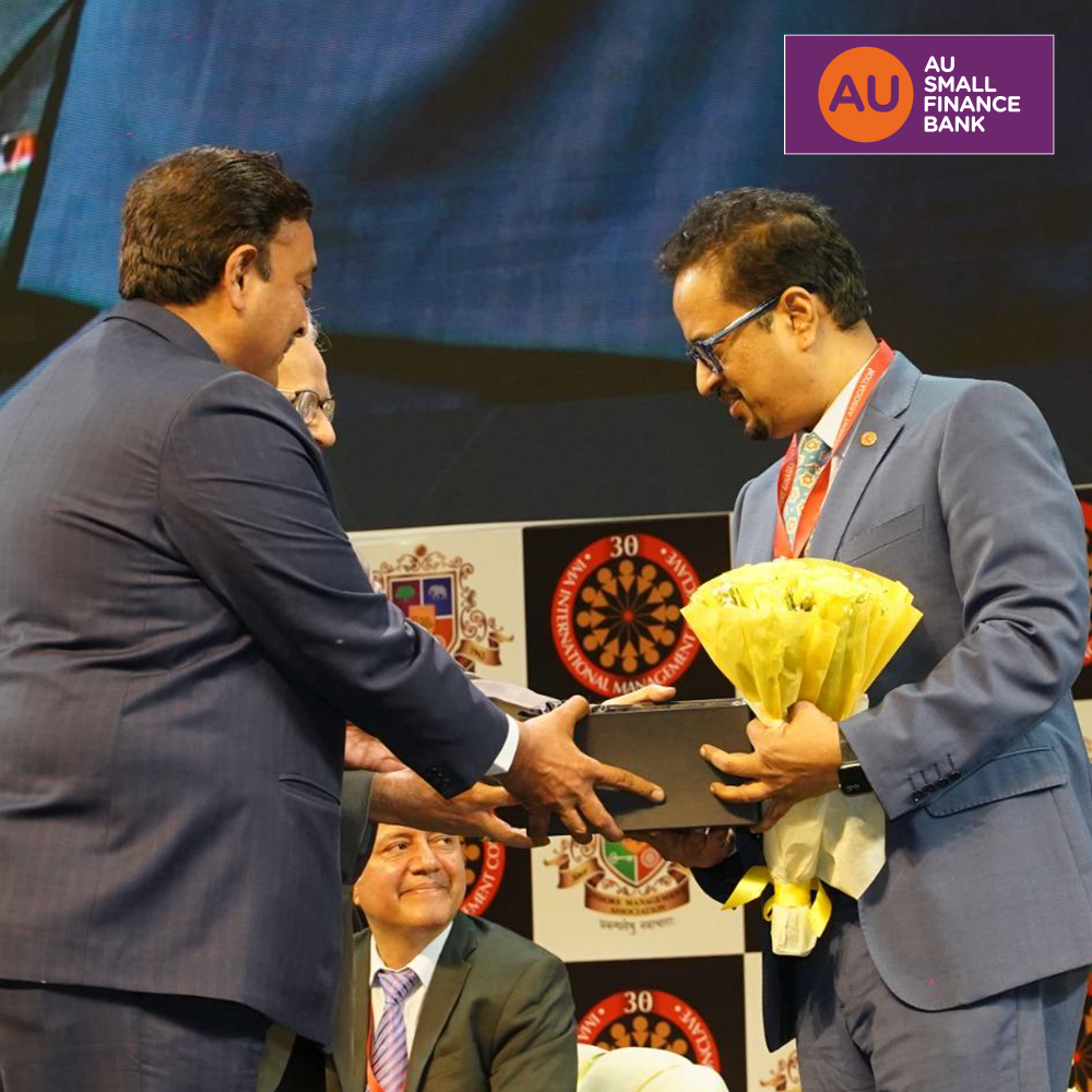 aubankindia's tweet image. This year, at the @IMAIndore (IMA), Mr. Sanjay Agarwal, MD &amp;amp; CEO, AU Small Finance Bank, spoke passionately on the subject - ‘Reinvent, Evolve &amp;amp; Lead,’ and shared his thoughts on ‘India’s growth enablers.'

#IMA #ManagementConclave #Business #Leadership #Mindset