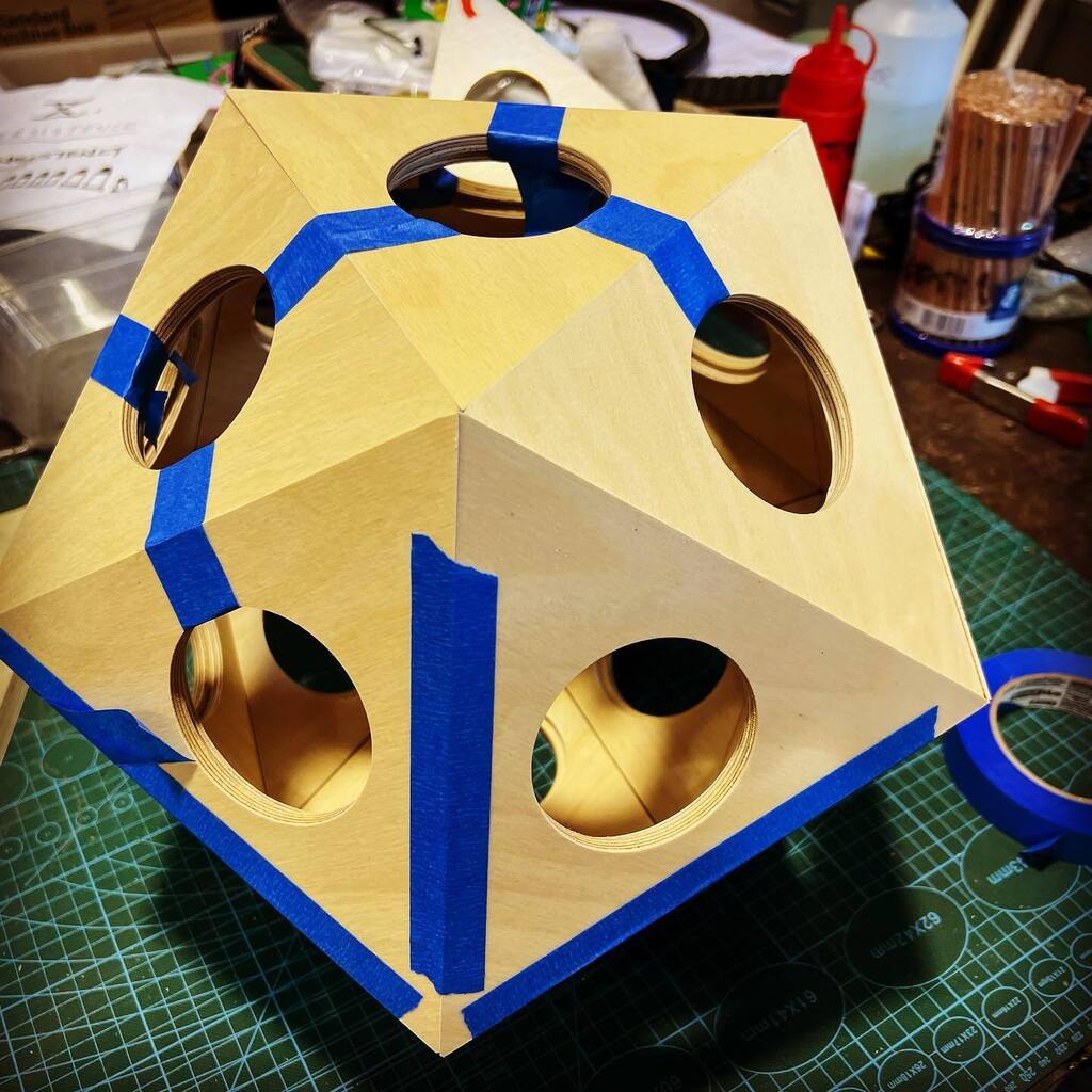 factotumindust's tweet image. Test fit before the glue up #icosahedron #polyhedron #sculptureinside #whispertree #whisperpod instagr.am/p/Co96zxavt05/
