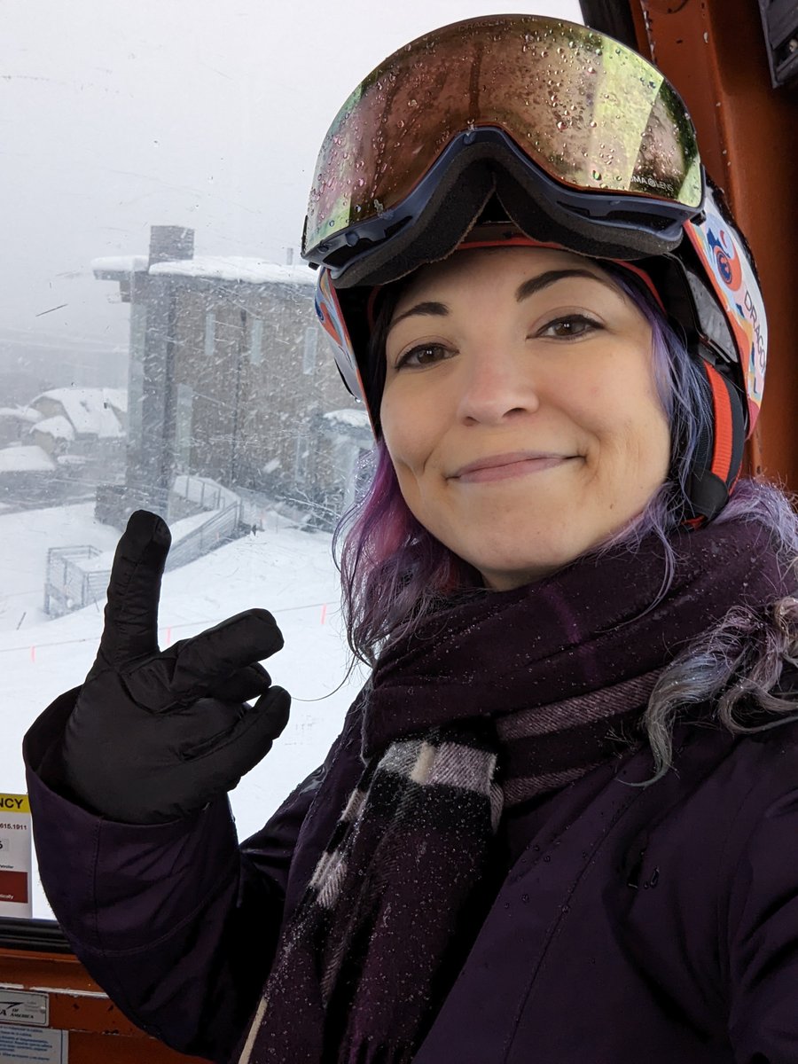 #sponsored
Hey y'all! I'm in Park City Utah for #TeamPixel Pixel Village! I went skiing yesterday and took snowboarding lessons! I tried just going on a green slope on my own but I fell the whole way down. UT Green = CO Blues! 🤣

📸 #pixel7pro #giftfromgoogle <a href="/GooglePixel_US/">Google Pixel</a>