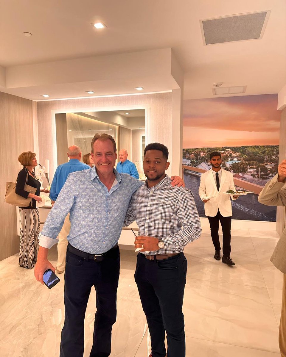 SpinaOrourke's tweet photo. The sales center for the Ritz-Carlton Residences, Palm Beach Gardens is officially open! Stop in and check it out! 🛥🌊 
-
#ritzcarlton #ritzcarltonresidences #southflorida #pga #palmbeachgardens #palmbeaches #luxuryliving #luxurycondos #waterfrontcondo #palmbeachcondo https://t.co/FvBOscbjn3