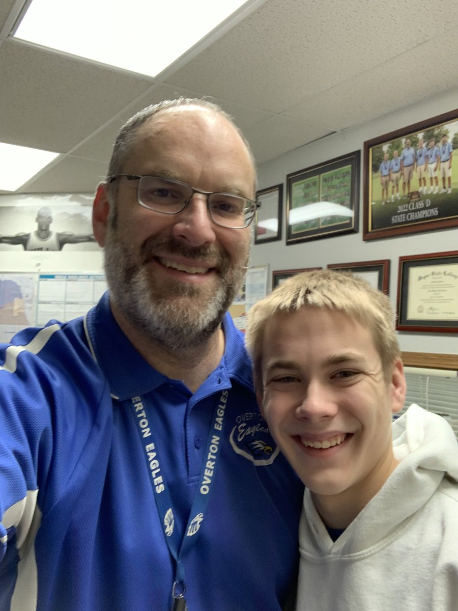 principaleagle1's tweet photo. Happy 16th Birthday to Brody! @OvertonEagles let’s make his day #AWESOME! #WeROverton https://t.co/z5oZQYDFDS