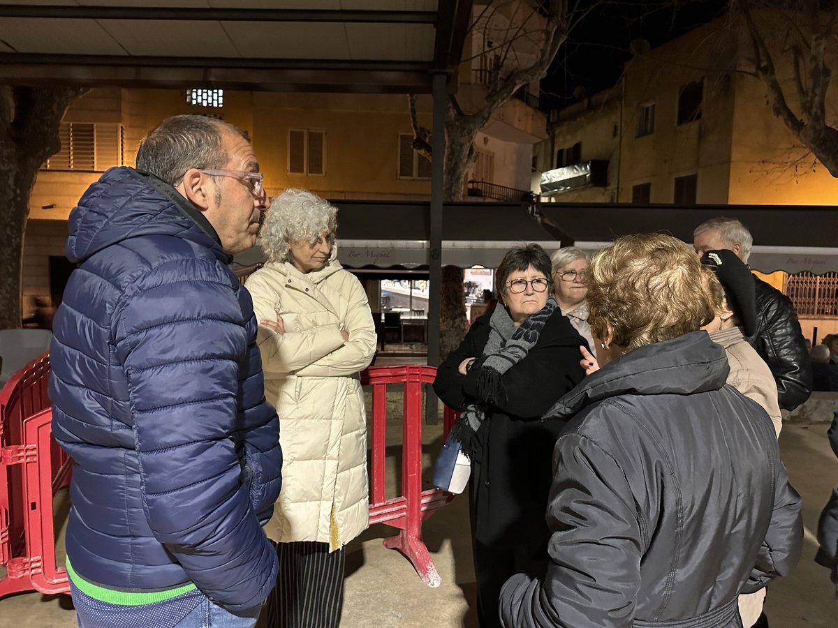 PedroMasBergas's tweet photo. Seguim A PEU DE CARRER, ahir varem disfrutar de participar del tradicional enterrament de la sardina.
Gràcies a veinats i associacions que fan possible que Inca no perdi les seves tradicions.
#seguim #incapp https://t.co/CHJg3SfbBH