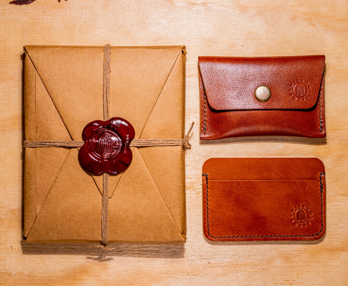 cuerosinmarca's tweet image. Encuentra cosas beeellas en willowleather.cl 😍
.
.
#billeteras #portadocumentos #cuero #leather #artesaniachilena #chile #santiagodechile