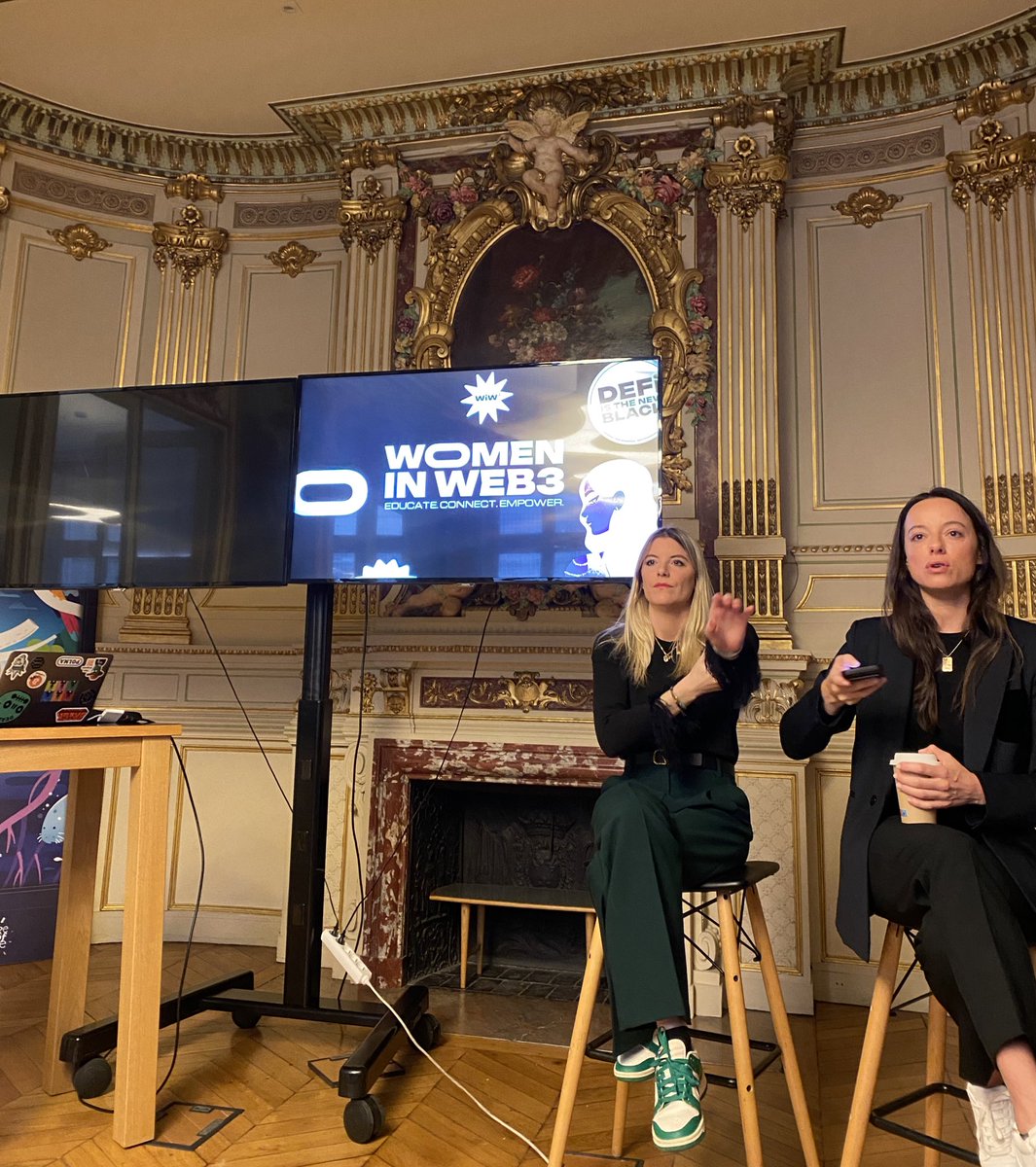 Our team at <a href="/wiw3_community/">WIW3 - Women in Web3</a> this morning 

« Loyalty in luxury industry via blockchain »

Thanks for this quality event WIW3💜