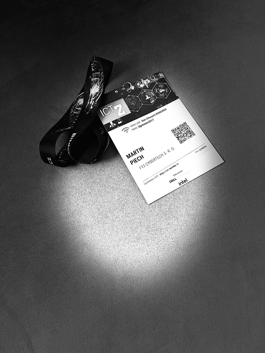 F13Cyber's tweet photo. I experti se neustále vzdělávají. Tentokrát to byla konference ICT ve zdravotnictví. Jedno zdravotní zařízení bylo naším prvním klientem, proto byla tato konference pro nás něčím výjimečná. Děkujeme https://t.co/1yJfOiCA7A