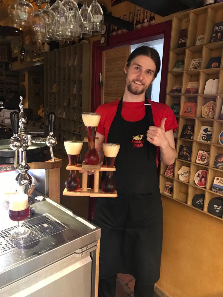 BierhuisCZ's tweet photo. Na zdraví s Kwakem.. 🍻🇧🇪 https://t.co/k3Kq70hEjF