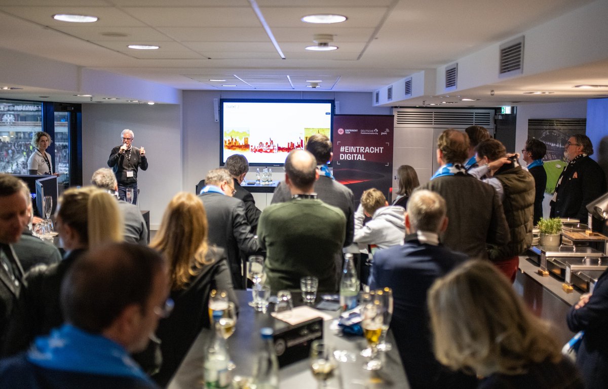 Deutsche Familienversicherung tweet media