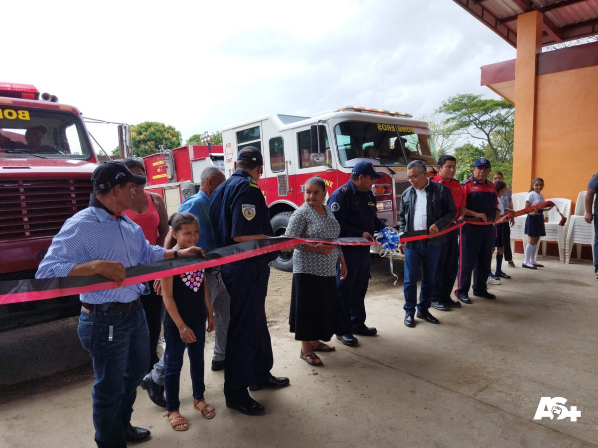 AdelanteSiempr_'s tweet photo. #Nicaragua 🇳🇮 | En el Municipio de #Cuapa departamento de #Chontales, se realizó gran inauguración de estación de bomberos👨🏻🚒 que viene a fortalecer la seguridad de las familias.👨👩👧👦🚒
#MasVictoriasPuebloPresidente https://t.co/Z3oYAhQCEo