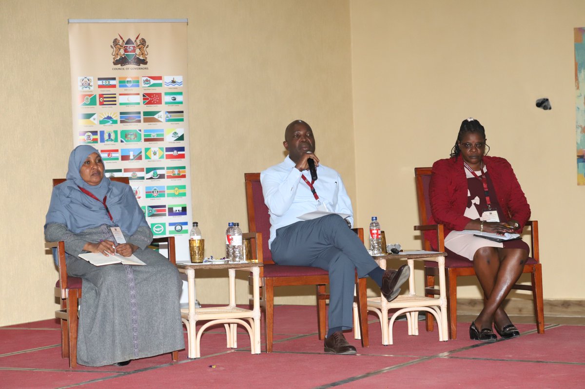 Mr John Wanyungu, Deputy Head of Community Health Services responding to questions on community health at the County Chief Officers of Health induction meeting held in Lake Naivasha Resort between 20th and 22nd Feb. 
 #AfyaYetuJukumuLetu 
 #AfyaMashinani