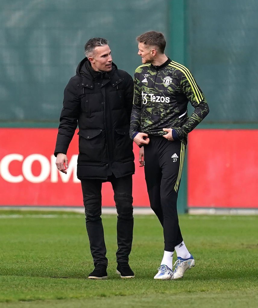 centredevils's tweet photo. Robin van Persie and Wout Weghorst at Carrington today 🇳🇱🤩 https://t.co/PvoBW17XCB