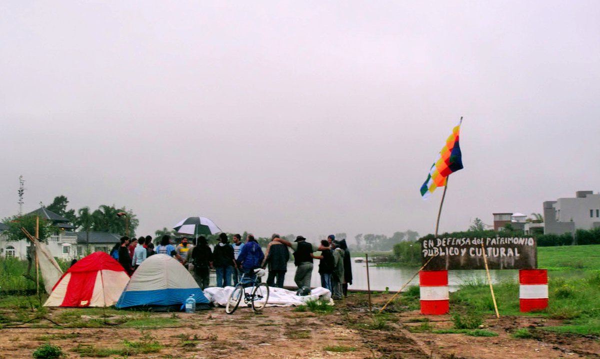 Red__Accion's tweet photo. A 13 años del acampe de Punta Querandí: un desafío a los negociados inmobiliarios

En 2010 #PuntaQuerandí defendió el territorio sagrado, que #EIDICO quería convertir en un amarradero para yates de barrios privados de #Tigre y #Escobar. https://t.co/9jEonQdW04 Por @puntaquerandi https://t.co/Jx1sZX0ke2