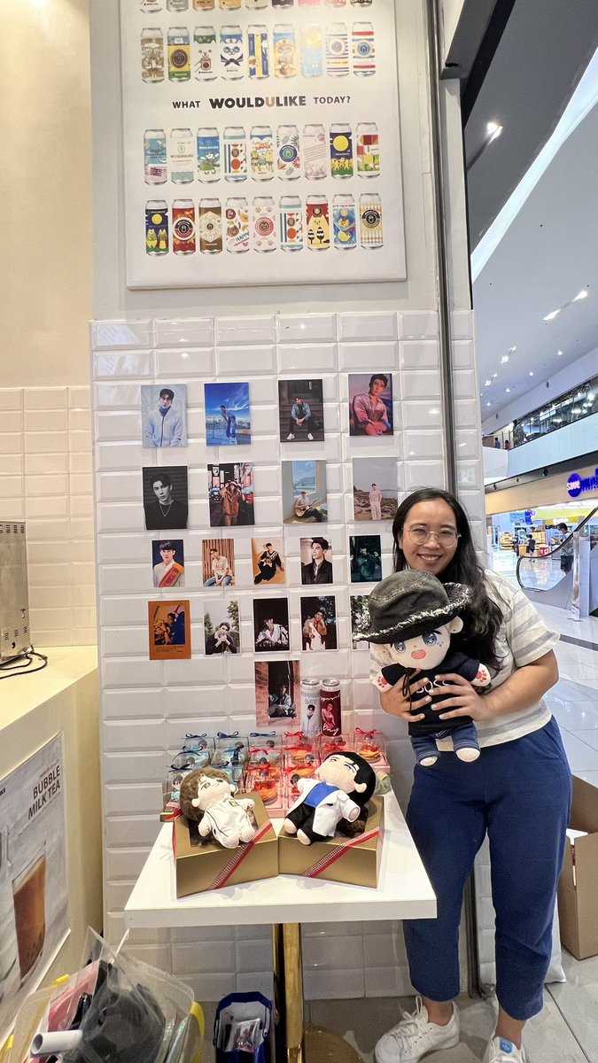 Zelle saw Yoongi & Mew fangirl heart is full ✨ tweet media