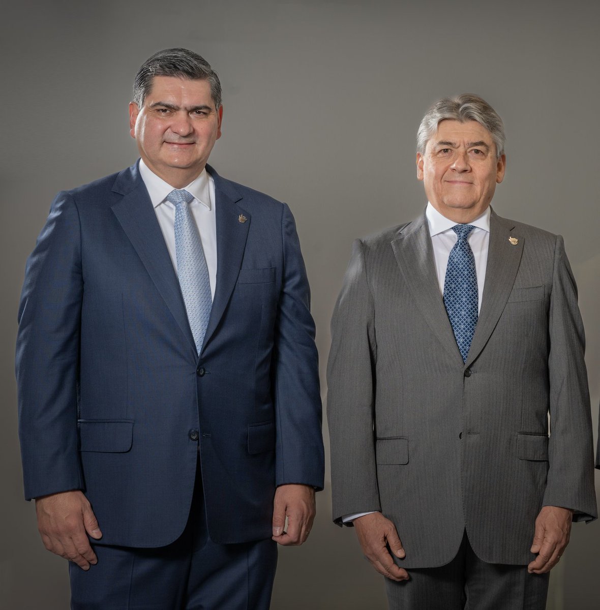 david_garza's tweet photo. Un honor que Ricardo Saldívar, reconocido líder empresarial, haya sido nombrado Presidente de nuestro Consejo Directivo. Reconocemos y agradecemos a José Antonio Fernández por 11 años de cercanía, apoyo y pasión por el @TecdeMonterrey en este rol, y que continúe como consejero. https://t.co/zw2bSaIdGT