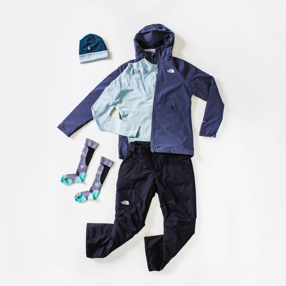 TOWNcarolina's tweet image. Planning to romp in the snow before the season passes? Get the most out of your outdoor winter fun by dressing for the occasion with our Snow Gear guide. 
#wintergear #skitrip 
towncarolina.com/gloves-warm-we…